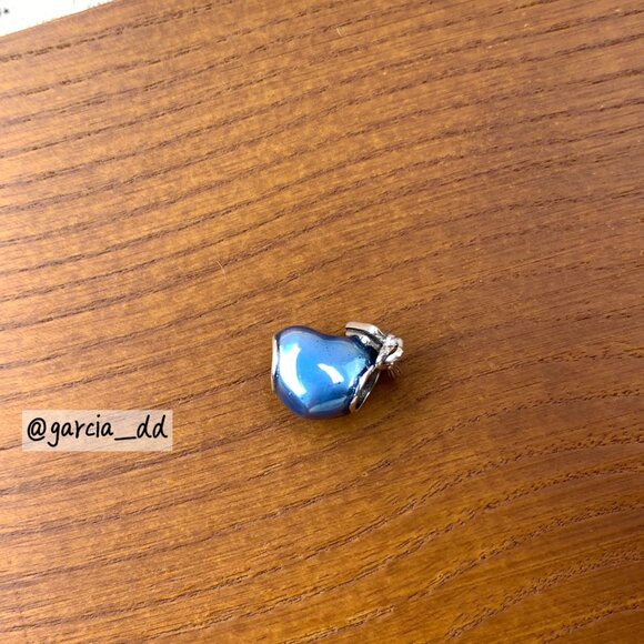 Blue 2023 Graduation Heart Charm - Picture 5 of 5